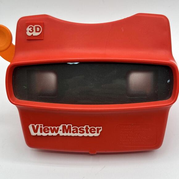 Vintage View-Master Lot 2 - 3D Viewers Red & Blue + 16 Reels Barbie Flintstones - Picture 2 of 15